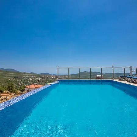Deniz Ve Orman Manzarali Sifir Esyali Saunali Lueks Villa